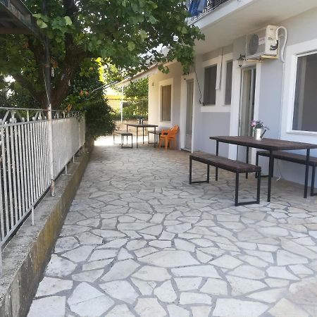 Poulithra Beach Apartment Exterior photo